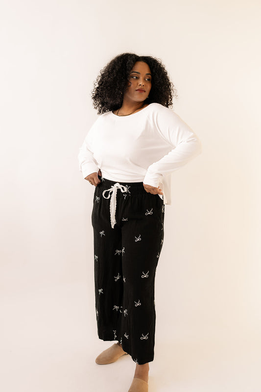 EMBRACING THE BOWS PANTS-BLACK image 1