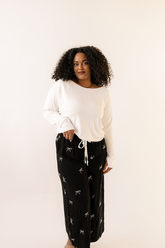 EMBRACING THE BOWS PANTS-BLACK image 0